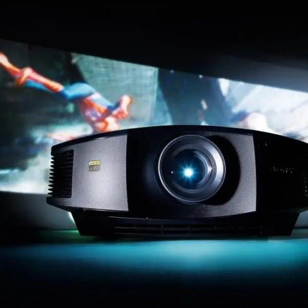 Máy chiếu bị mờ hình – cách kiểm tra và sửa chữa thế nào?