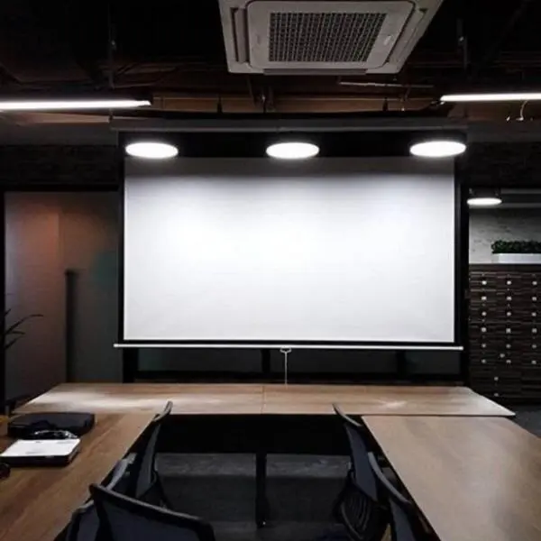 Lựa chọn màn chiếu treo tường 120 inch chất lượng, giá rẻ